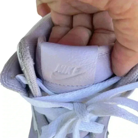 Nike women’s High tops Dunks Light Lavender white sz 7 preloved - Picture 4 of 9